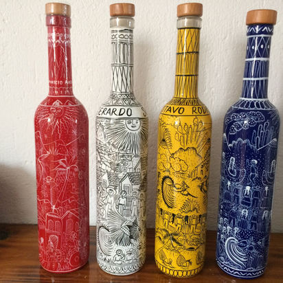 12 Botellas de Mezcal pintadas a mano con historias - Pesonaliza, coloca tu logo e incluso ponles nombre - excelente regalos